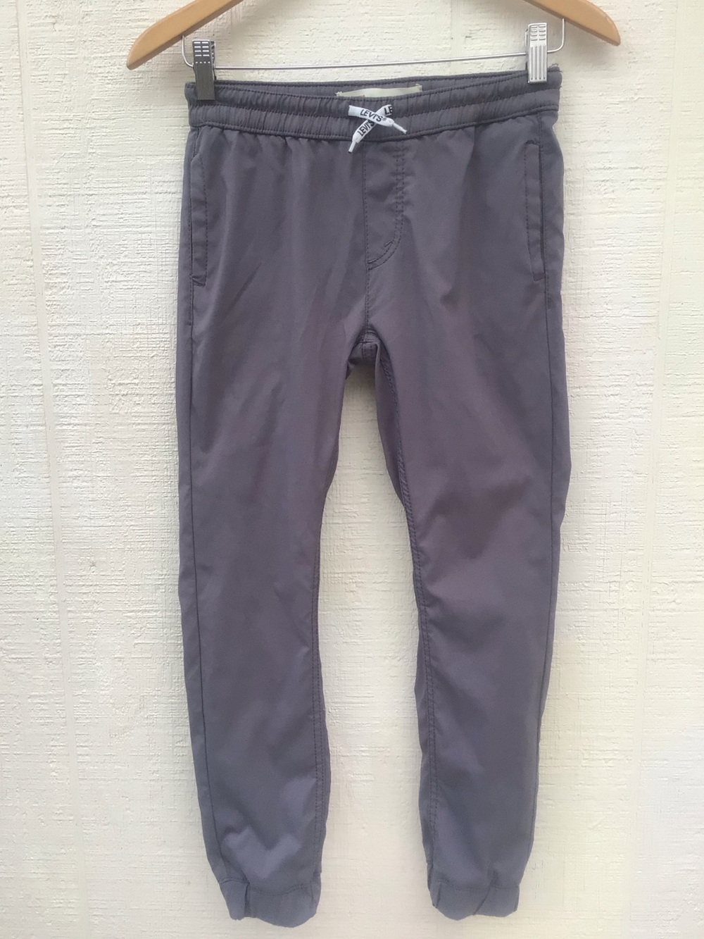 Levi’s boy’s joggers grey